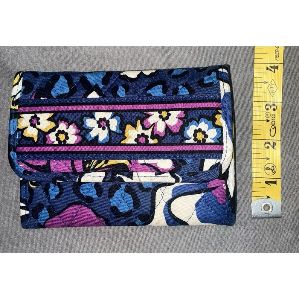 Vera Bradley Floral Quilted Multicolor Zip-Around Women's Wallets Lot of 2 - Picture 9 of 9